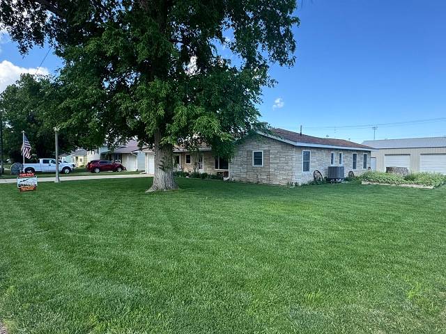 450 S 4th Avenue, Burwell, NE