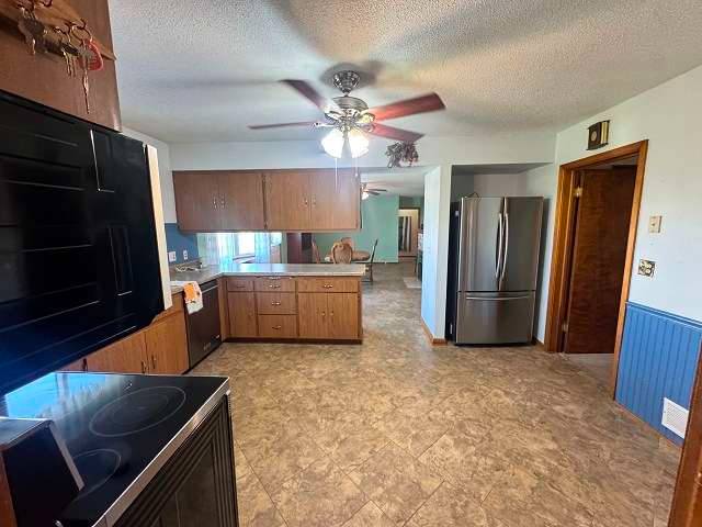 450 S 4th Avenue, Burwell, NE