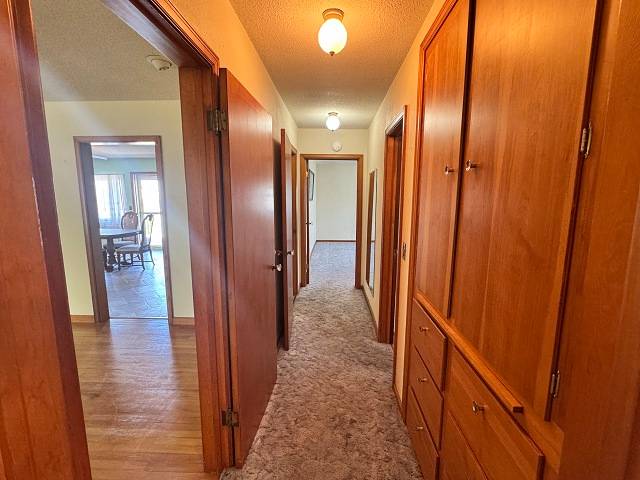 450 S 4th Avenue, Burwell, NE