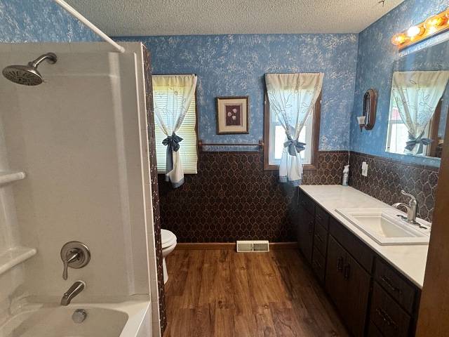 450 S 4th Avenue, Burwell, NE