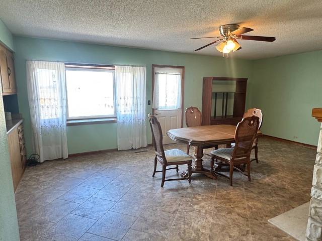 450 S 4th Avenue, Burwell, NE