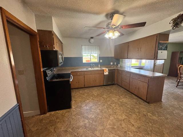 450 S 4th Avenue, Burwell, NE
