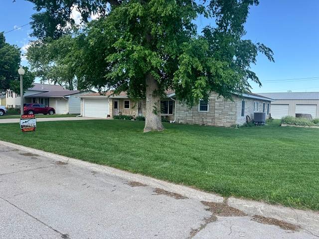 450 S 4th Avenue, Burwell, NE