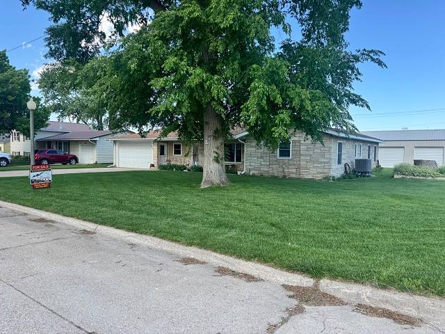 450 S 4th Avenue, Burwell, NE