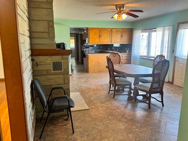 450 S 4th Avenue, Burwell, NE
