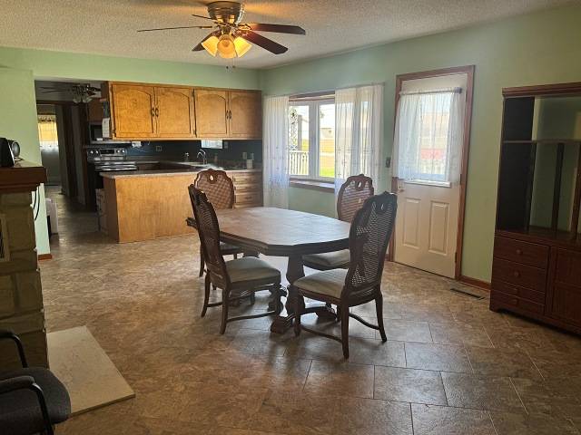450 S 4th Avenue, Burwell, NE