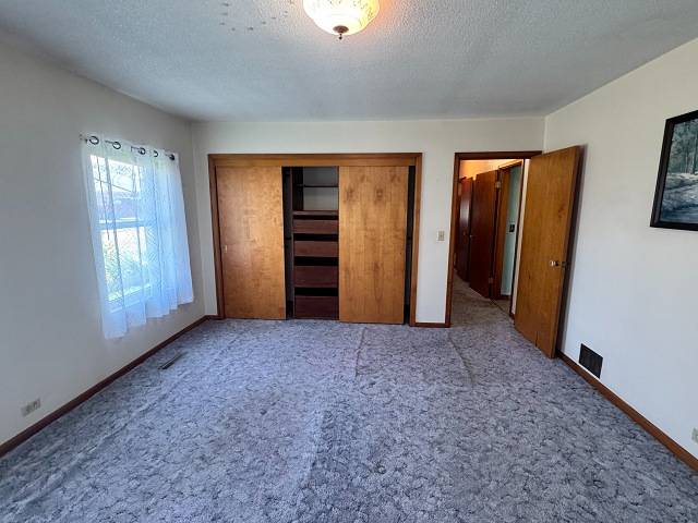 450 S 4th Avenue, Burwell, NE