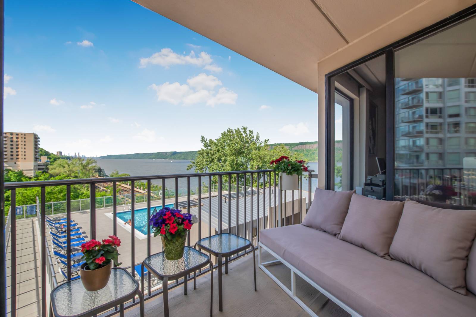 1155 Warburton Avenue, #3PR