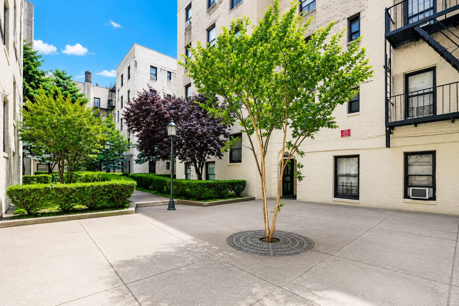 2115 33st 4 g