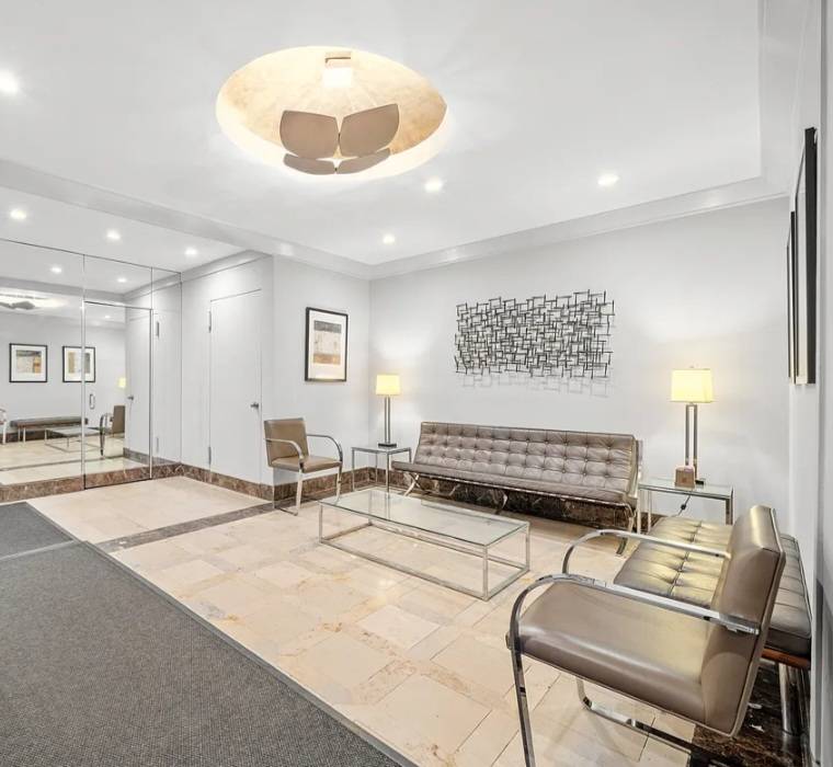 153 East 57th St, 10H