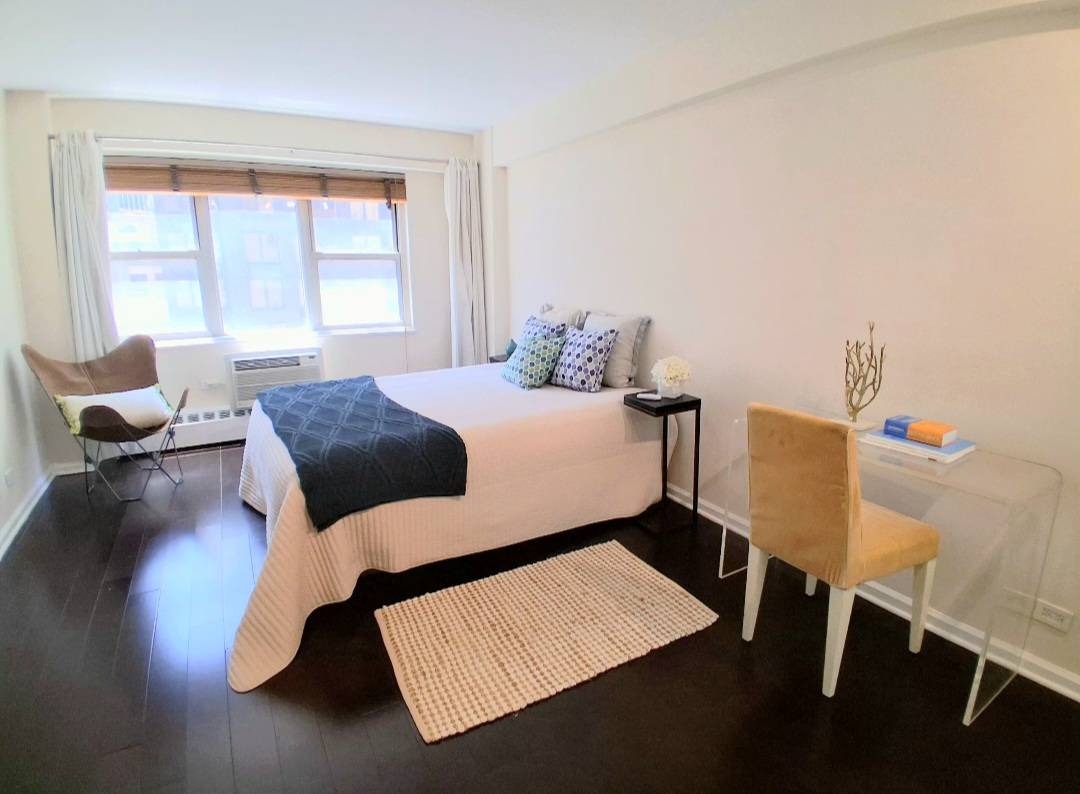 153 East 57th St, 10H