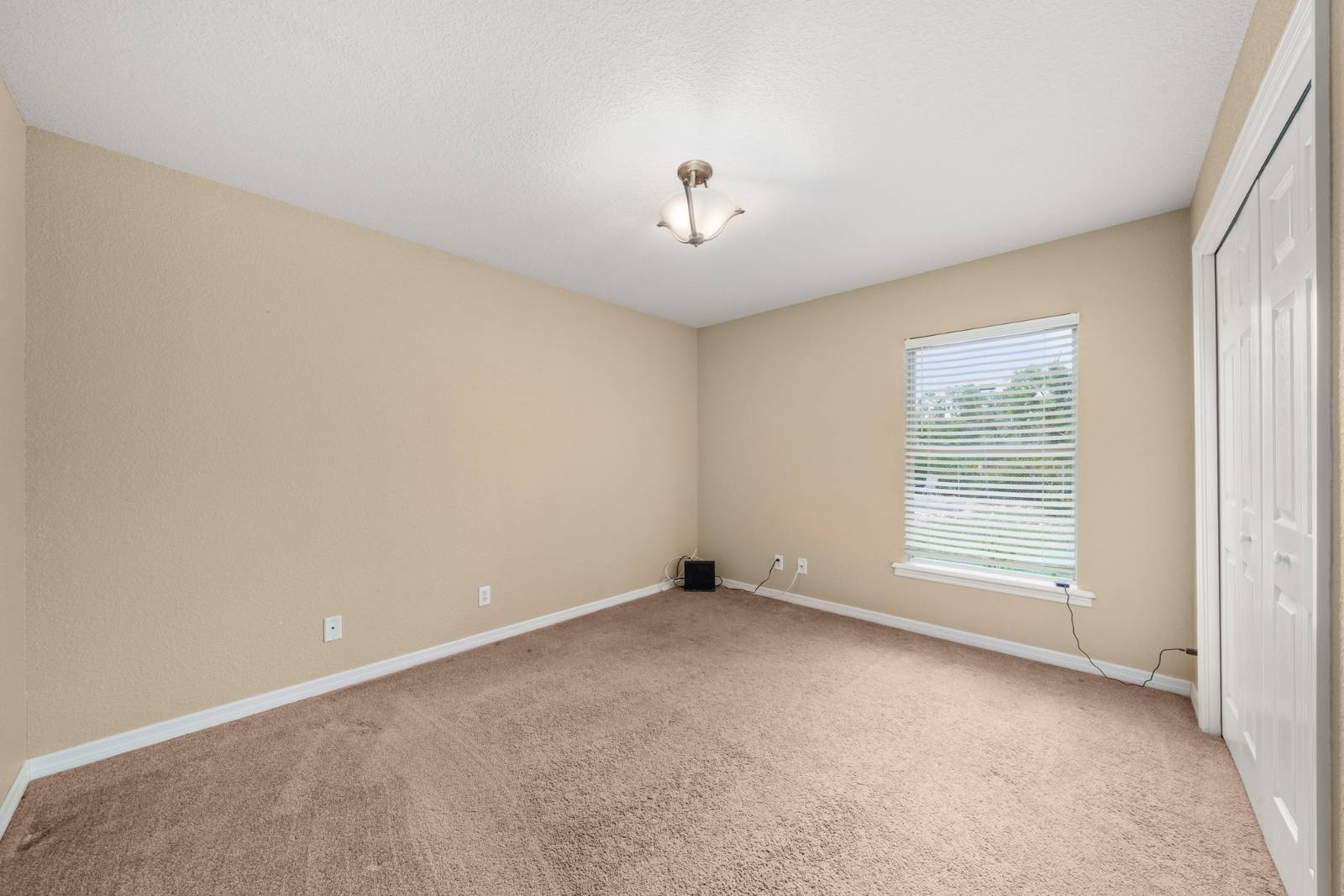 3035 Peach Tree Dr, Lake Placid, FL 33852