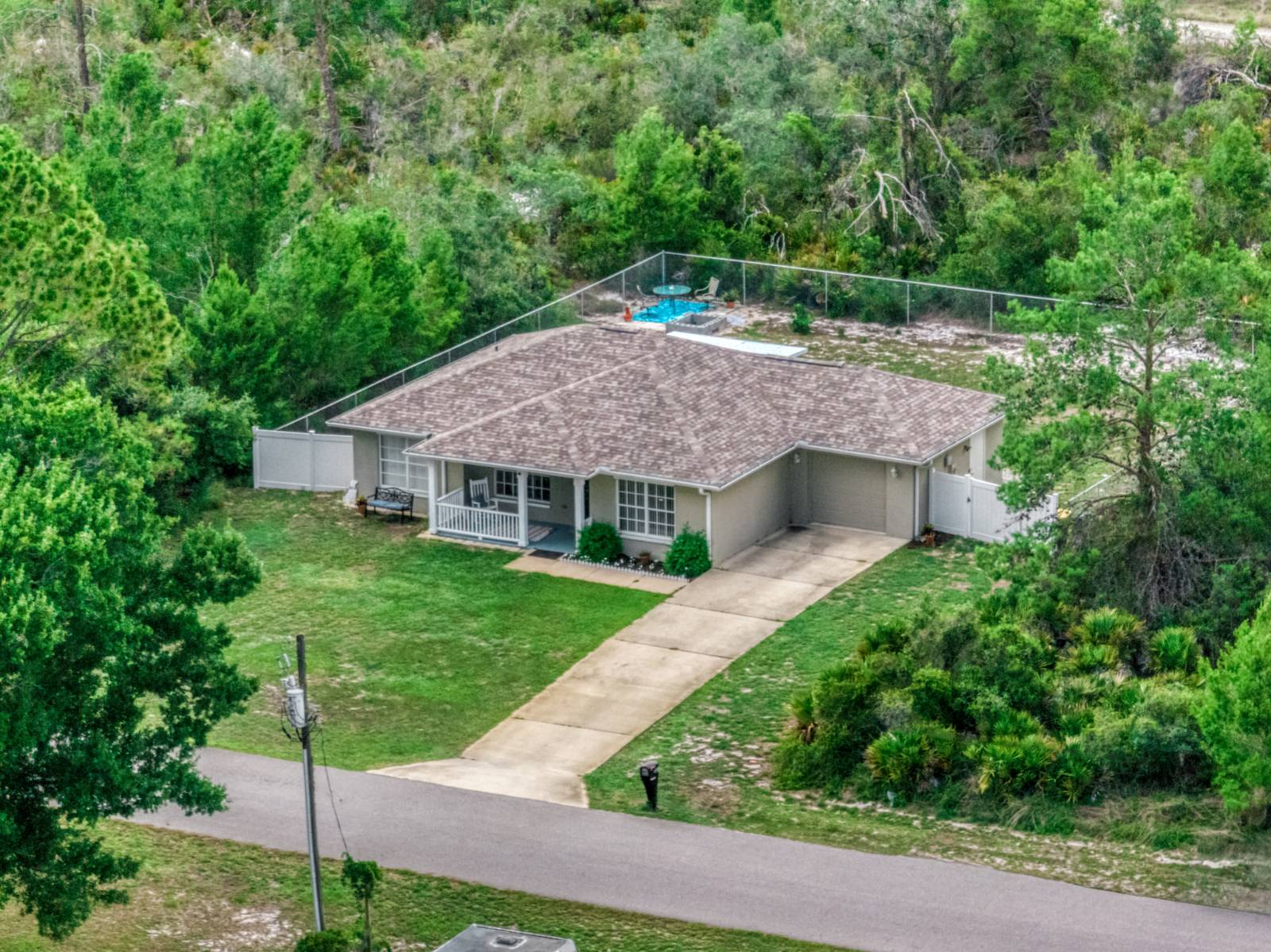 3035 Peach Tree Dr, Lake Placid, FL 33852