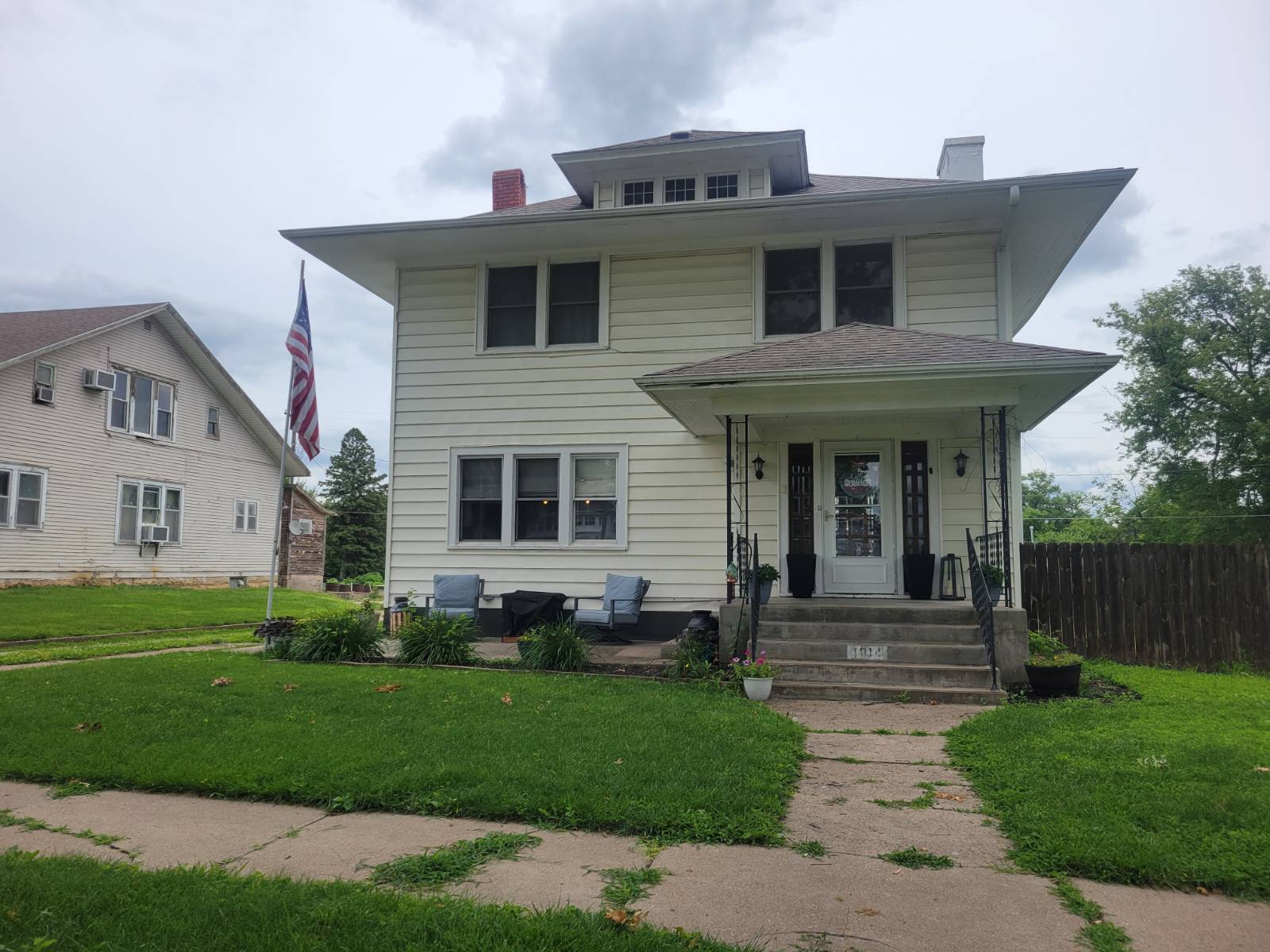 1914 Morton Street, Falls City, NE