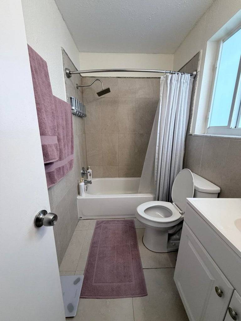 2000 SW 95th Ter, Miramar, FL 33025