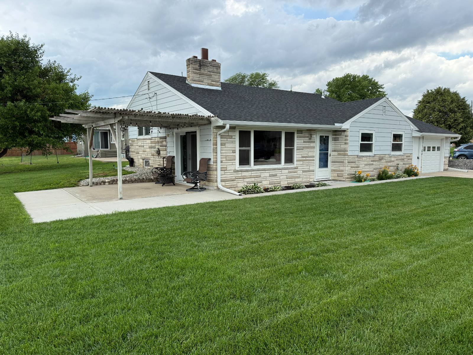 Photo 2 of 26 of home listing at 402 S Carberry Street, Atkinson, NE 68713