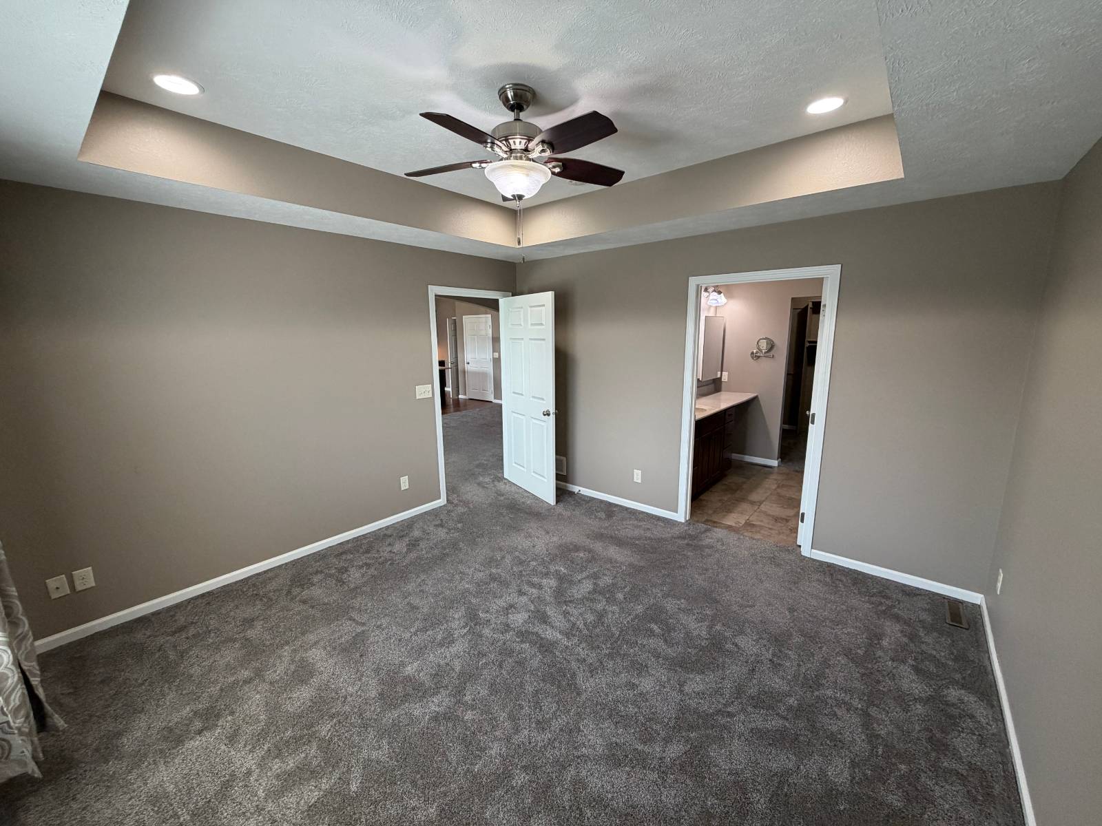 Photo 11 of 27 of home listing at 355 S 3 Ave, Columbus, NE 68601