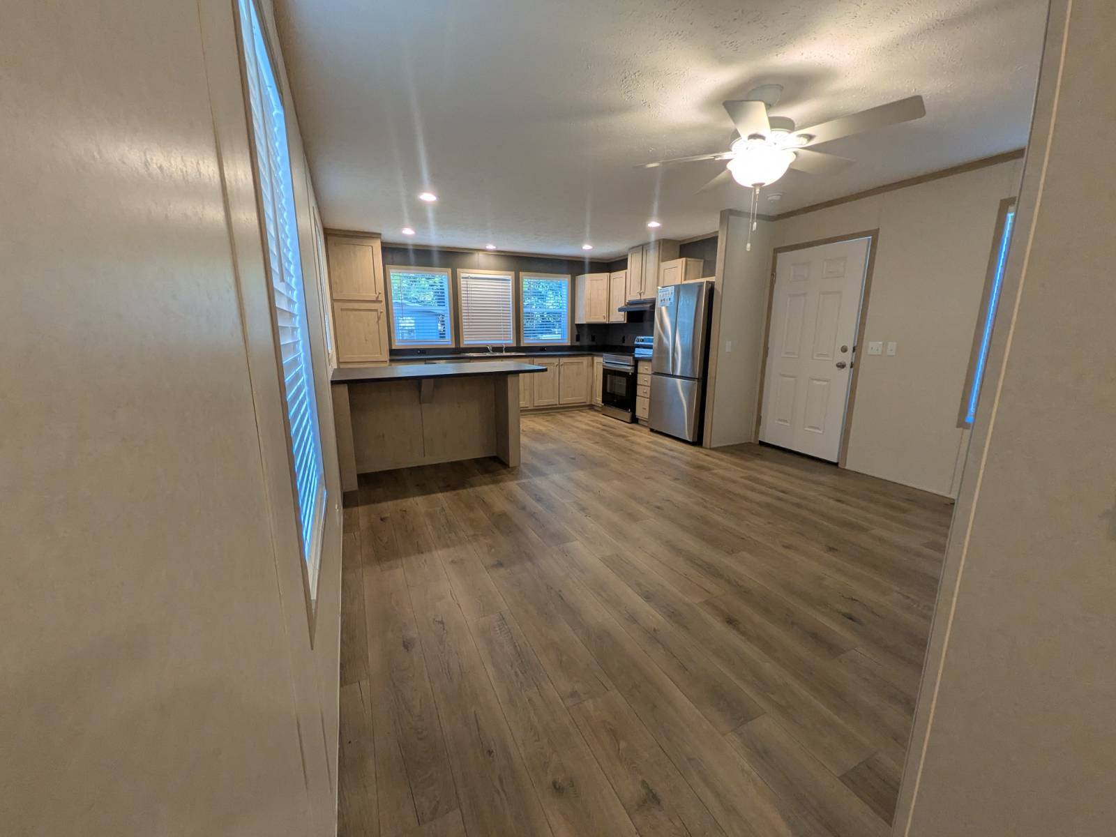 mobile homes, well-maintained housing communities, safe and welcoming neighborhoods, affordable homes, affordable housing