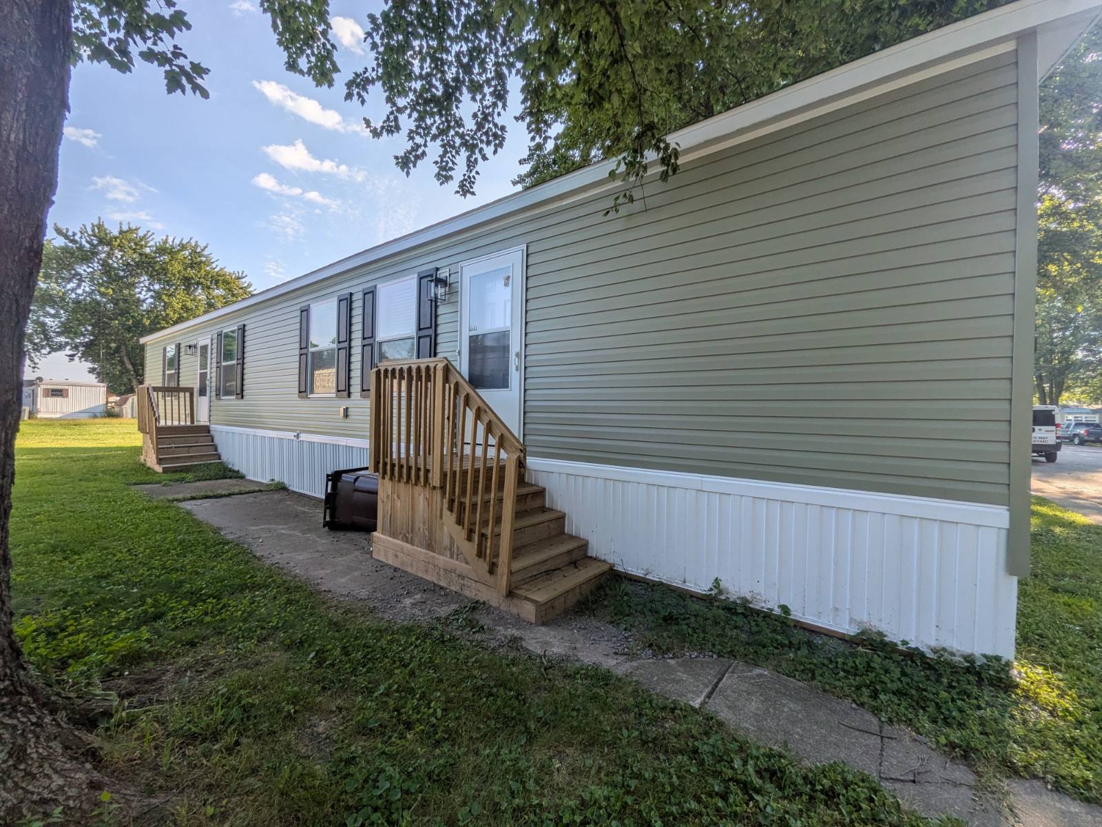local communities, community lifestyle, mobile homes, resident-first community experience, discover affordable community livi
