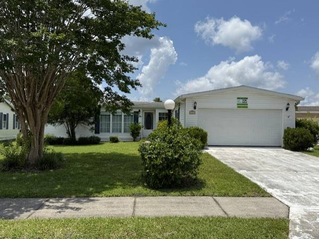 MOTIVATED SELLER! Over 2000 sqft living space.  Upgraded kitchen