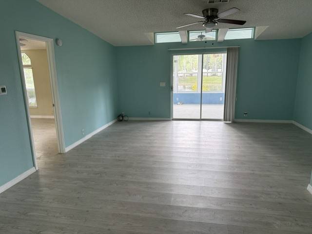 MOTIVATED SELLER! Over 2000 sqft living space.  Upgraded kitchen thumbnail 16