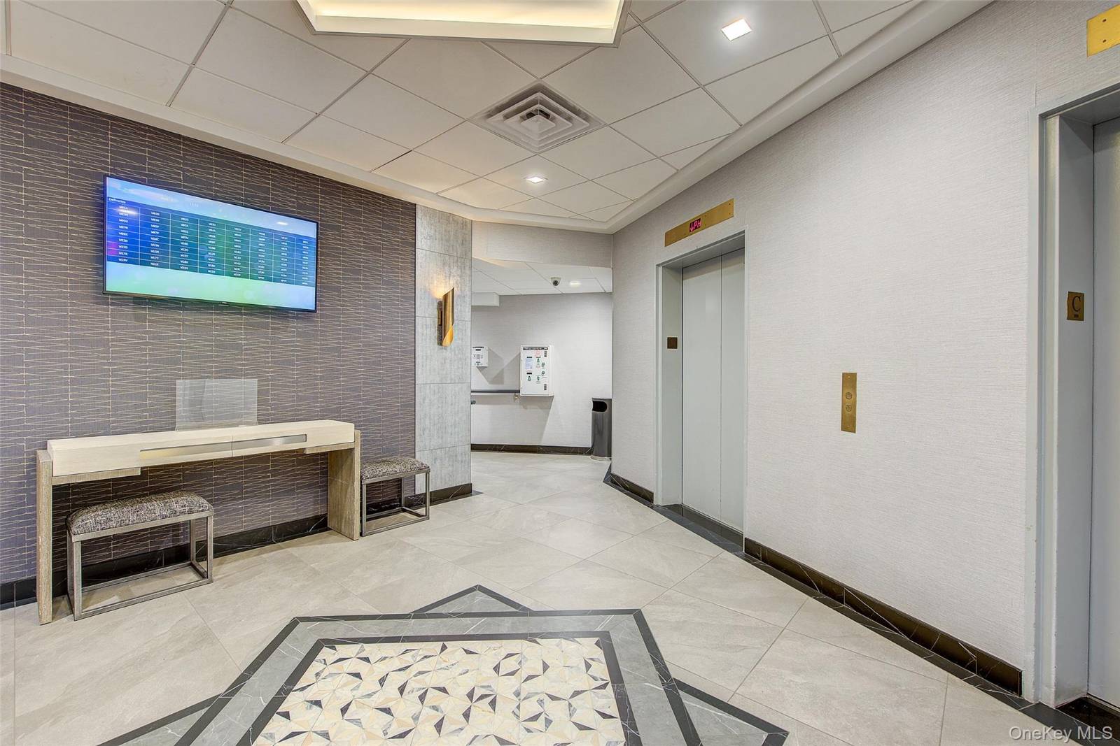 2 Bay Club Dr, #7A
