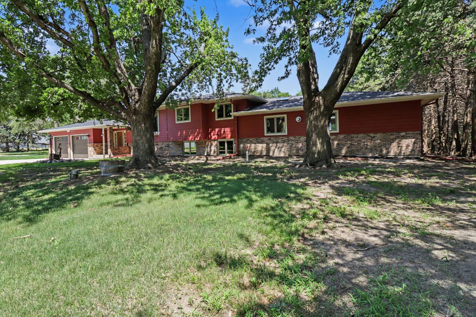 Photo 3 of 60 of home listing at 2152 23 Road, Wilcox, NE 68982
