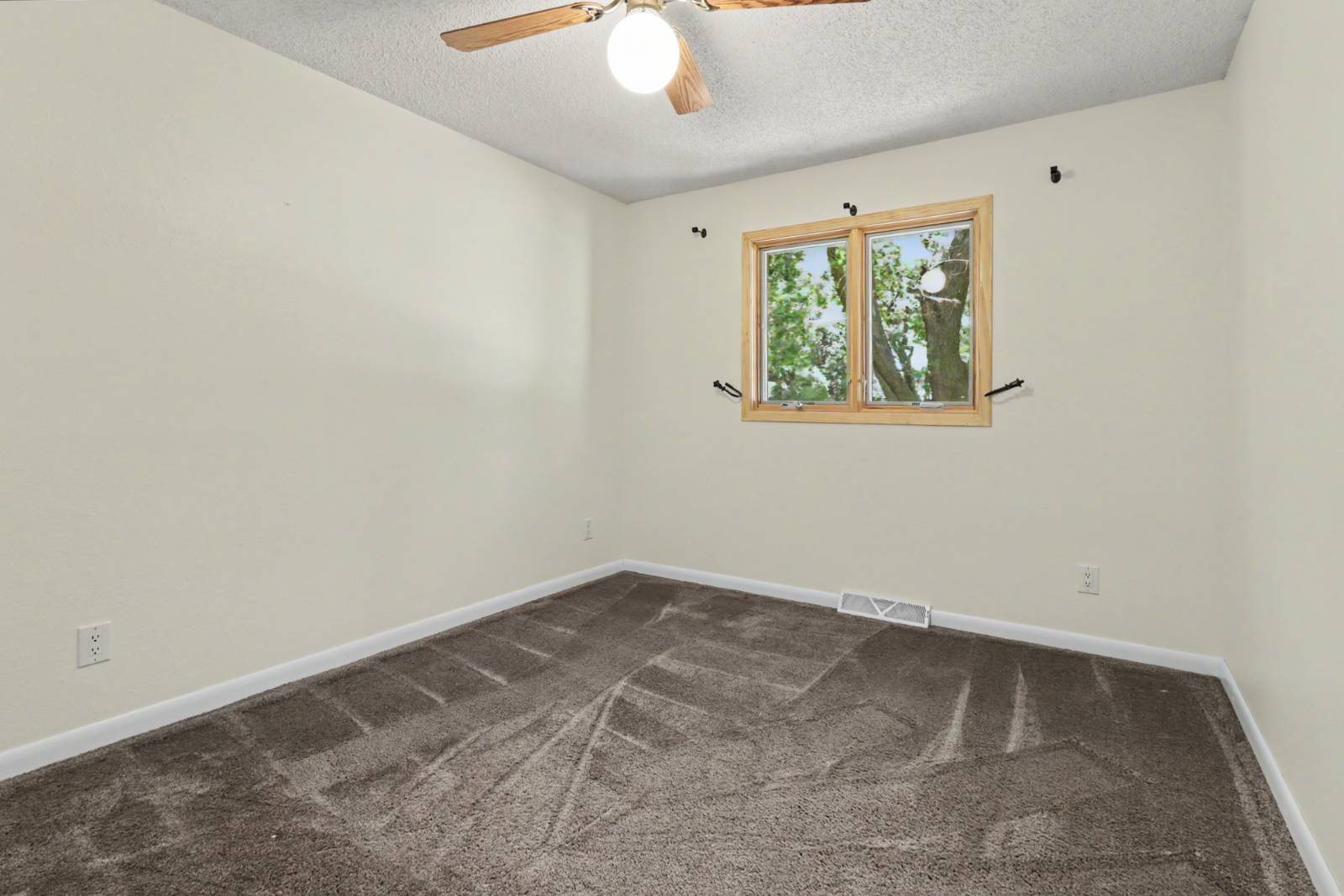 Photo 25 of 60 of home listing at 2152 23 Road, Wilcox, NE 68982
