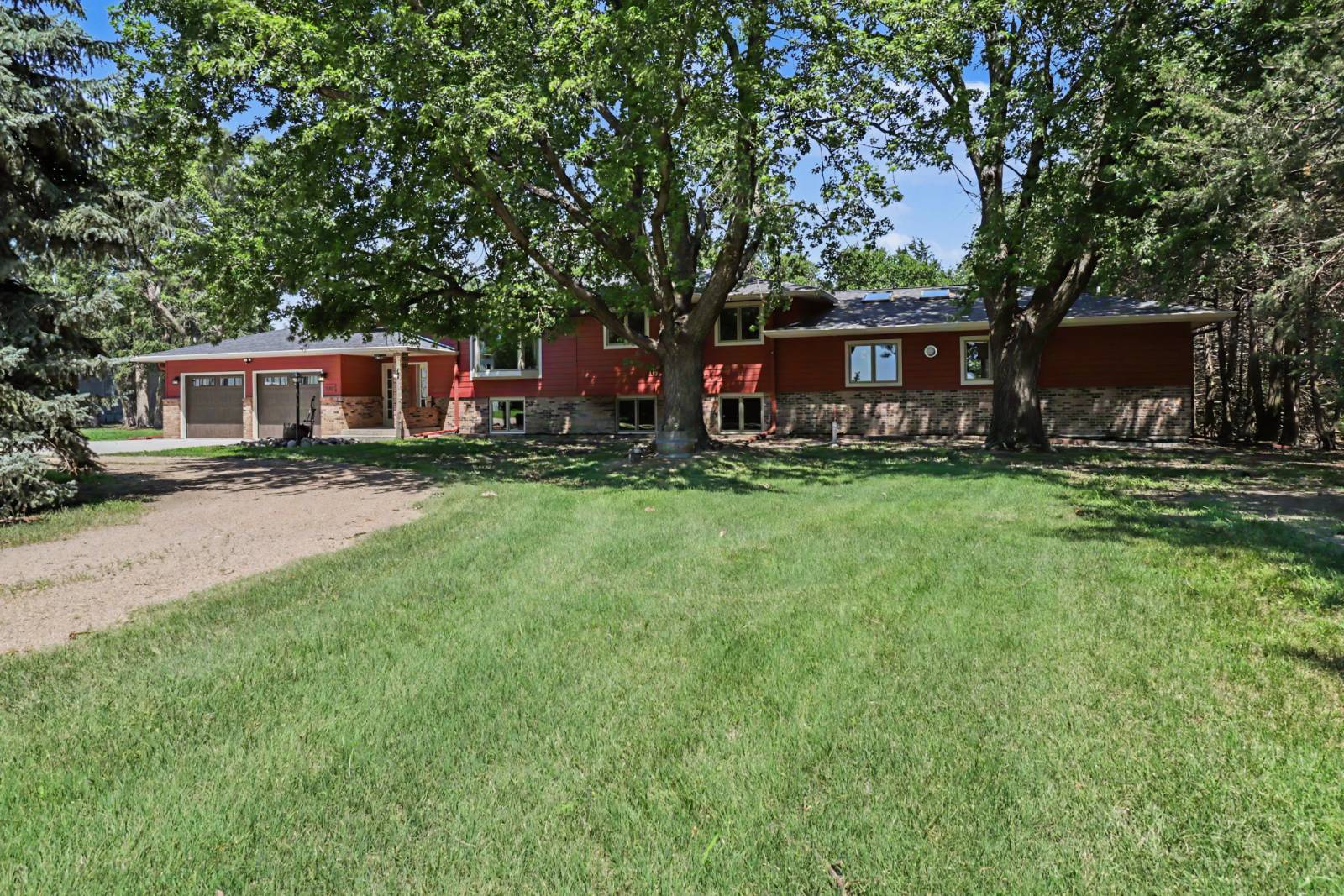 Photo 2 of 60 of home listing at 2152 23 Road, Wilcox, NE 68982