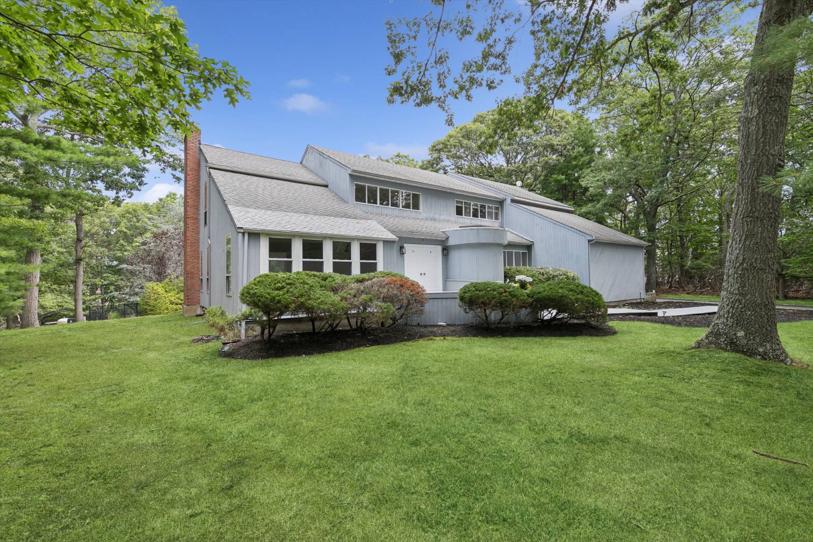 12 N Ridge Road