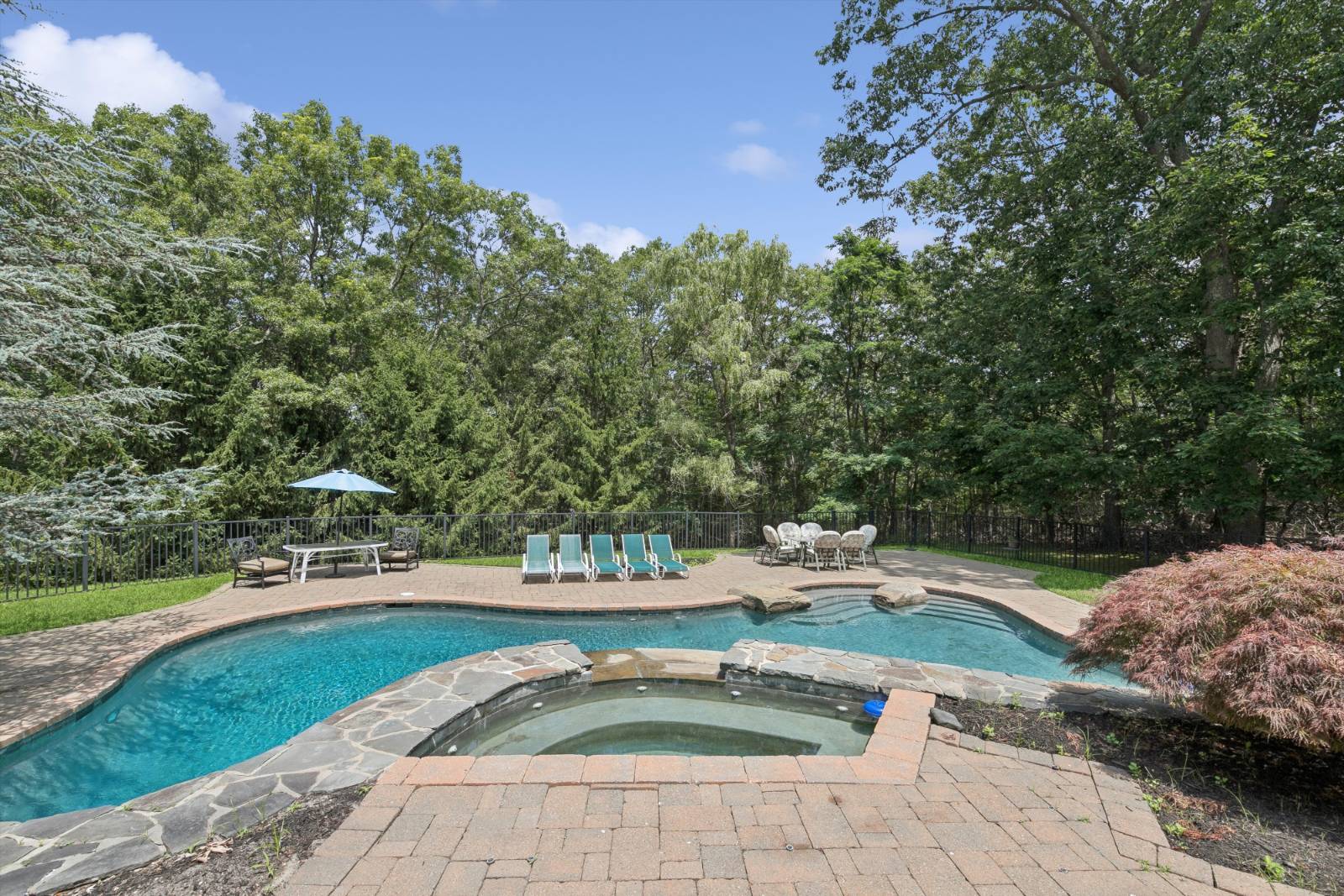 12 N Ridge Road