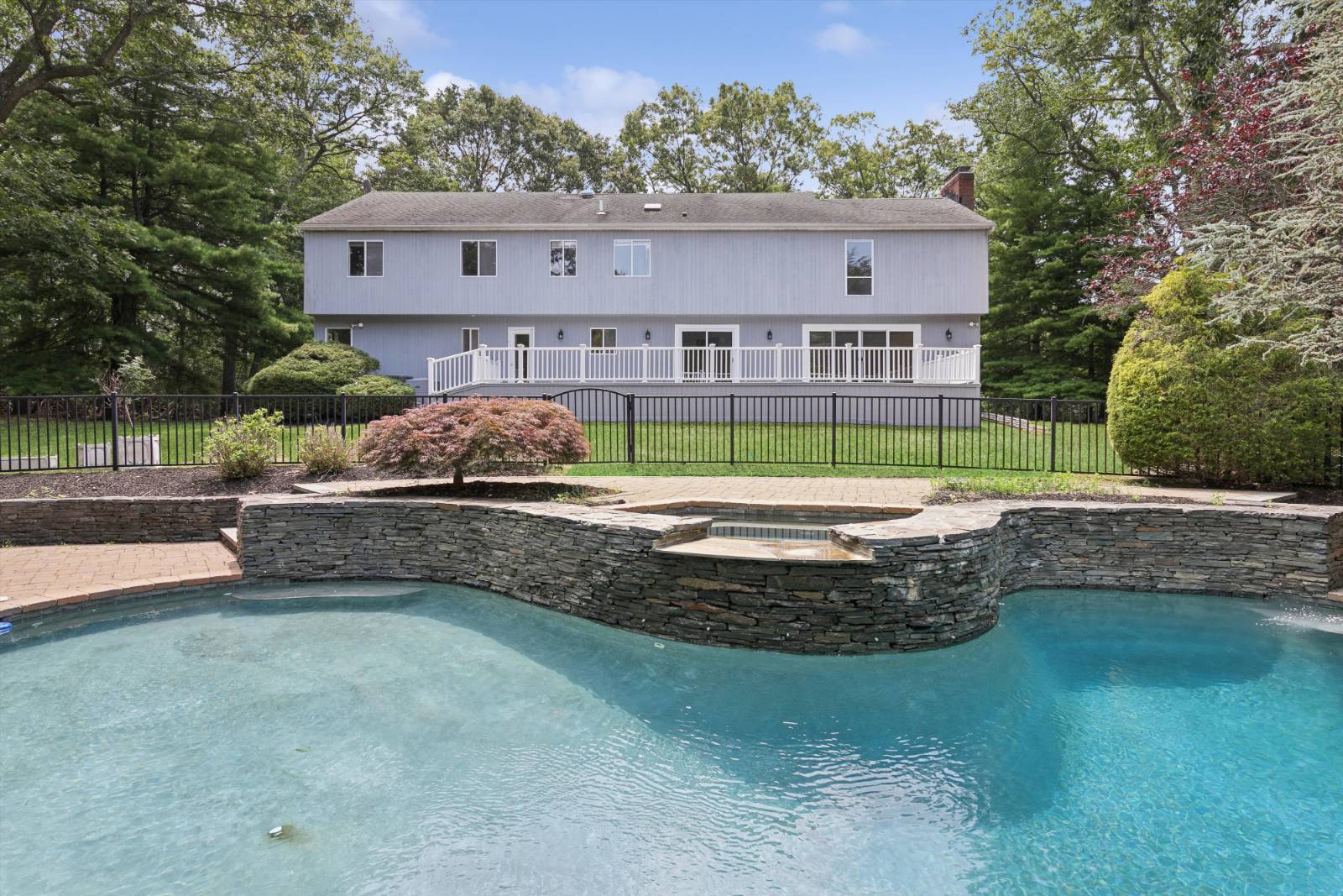 12 N Ridge Road