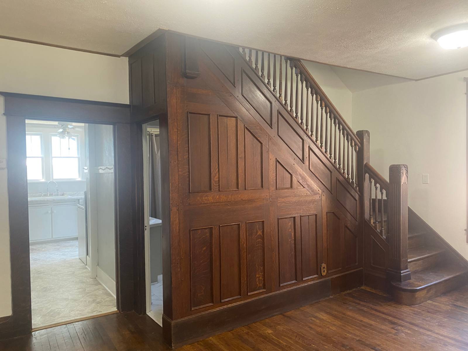 Photo 6 of 23 of home listing at 1128 S F St, Broken Bow, NE 68822