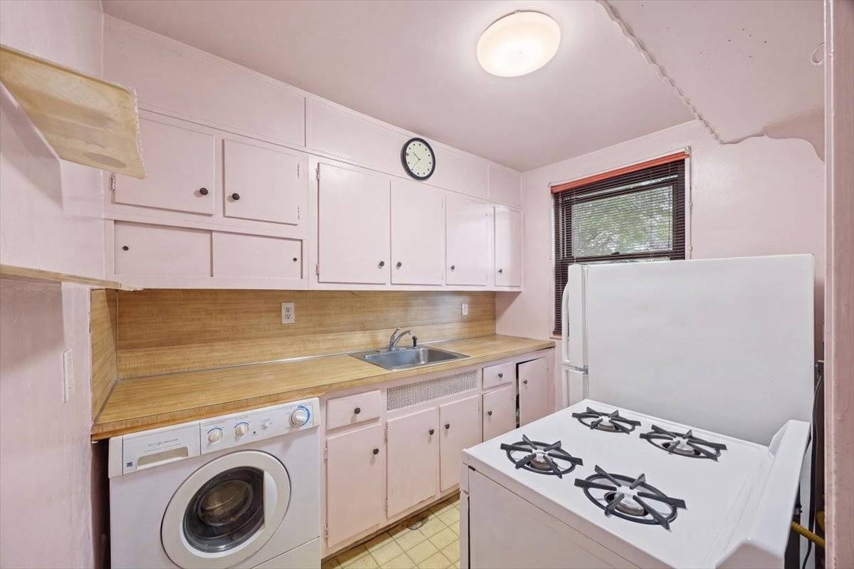 57-44 244th St, #Upper