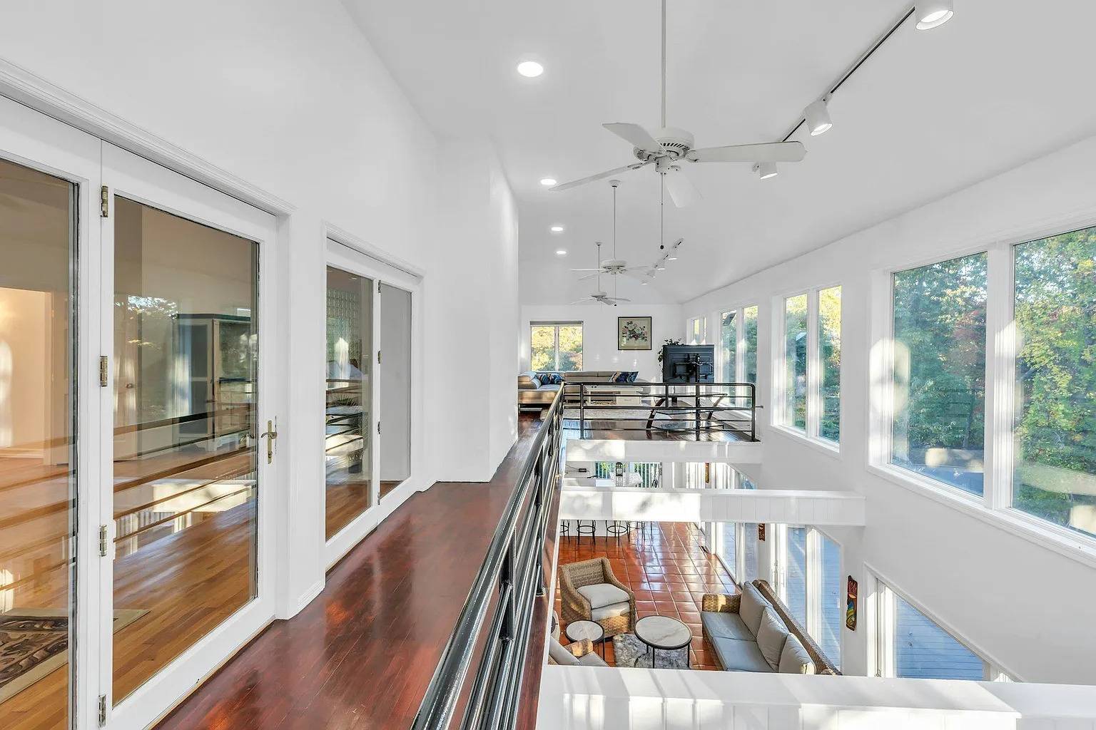 19 Bay Woods Dr