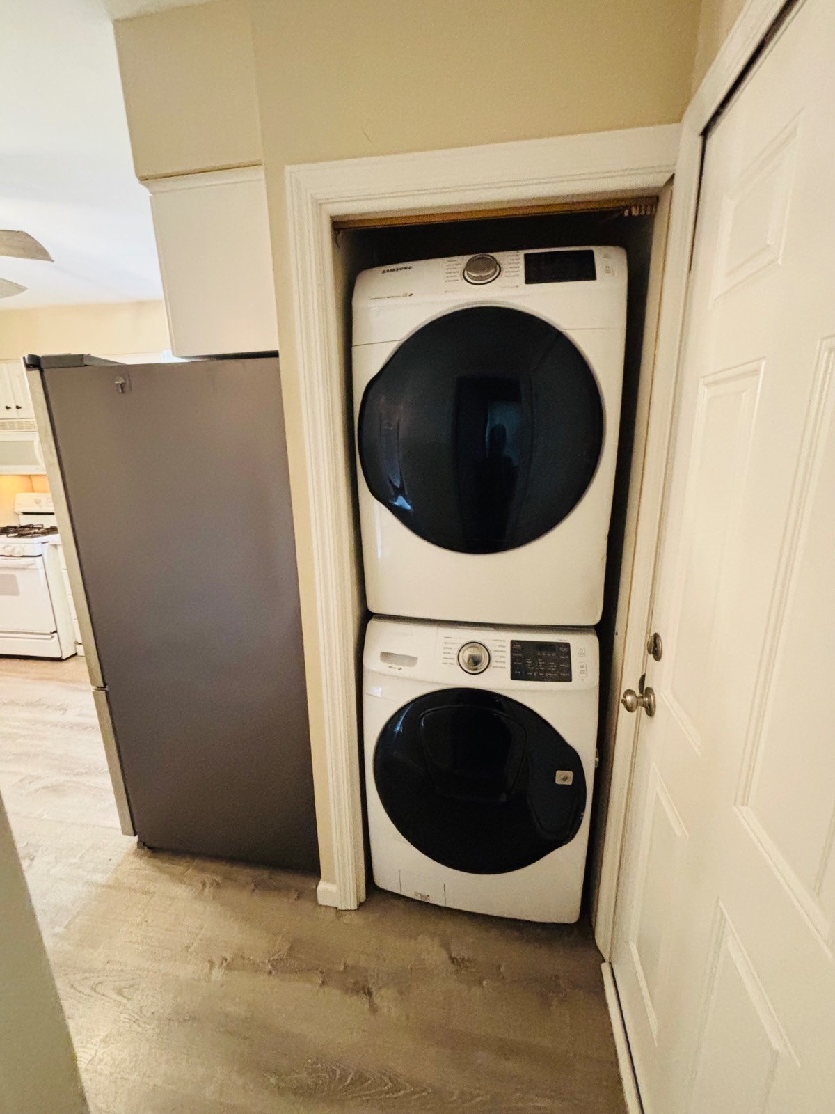3 Altamont av, #1