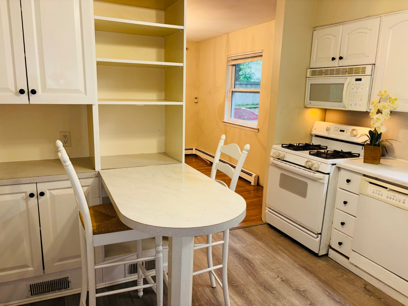 3 Altamont av, #1