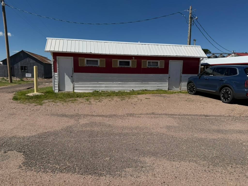 Photo 2 of 12 of business opportunity listing at 105 Nebraska Ave, Haigler, NE 69030