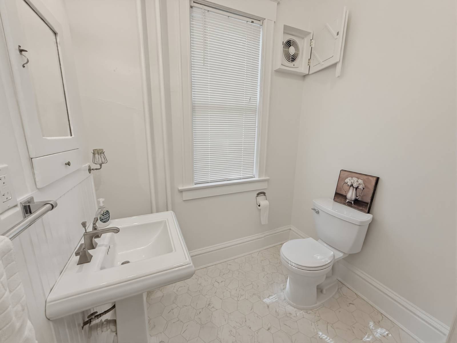 Photo 28 of 60 of home listing at 304 W. Dayton St., Cedar Rapids, NE 68627