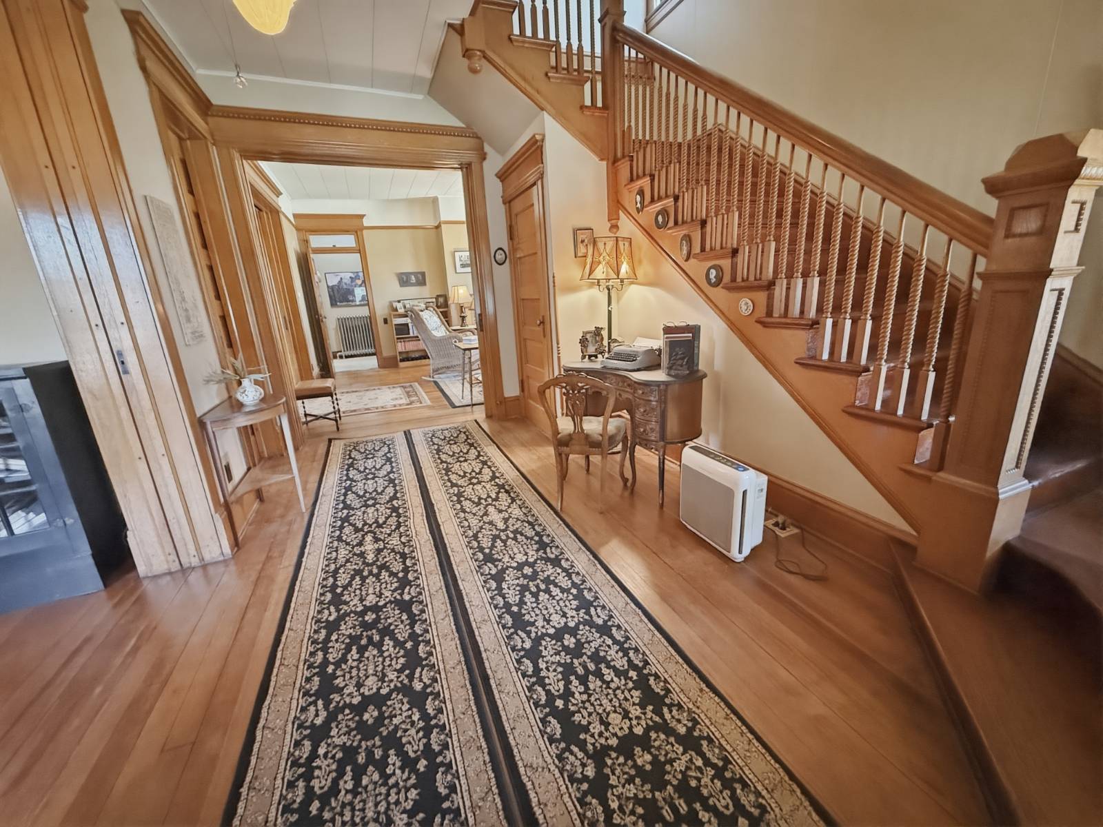 Photo 7 of 60 of home listing at 304 W. Dayton St., Cedar Rapids, NE 68627