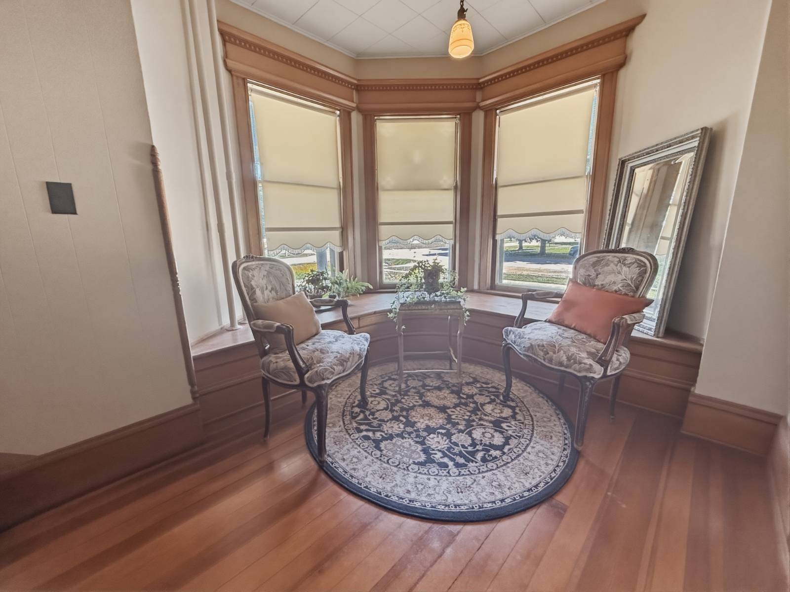 Photo 9 of 60 of home listing at 304 W. Dayton St., Cedar Rapids, NE 68627