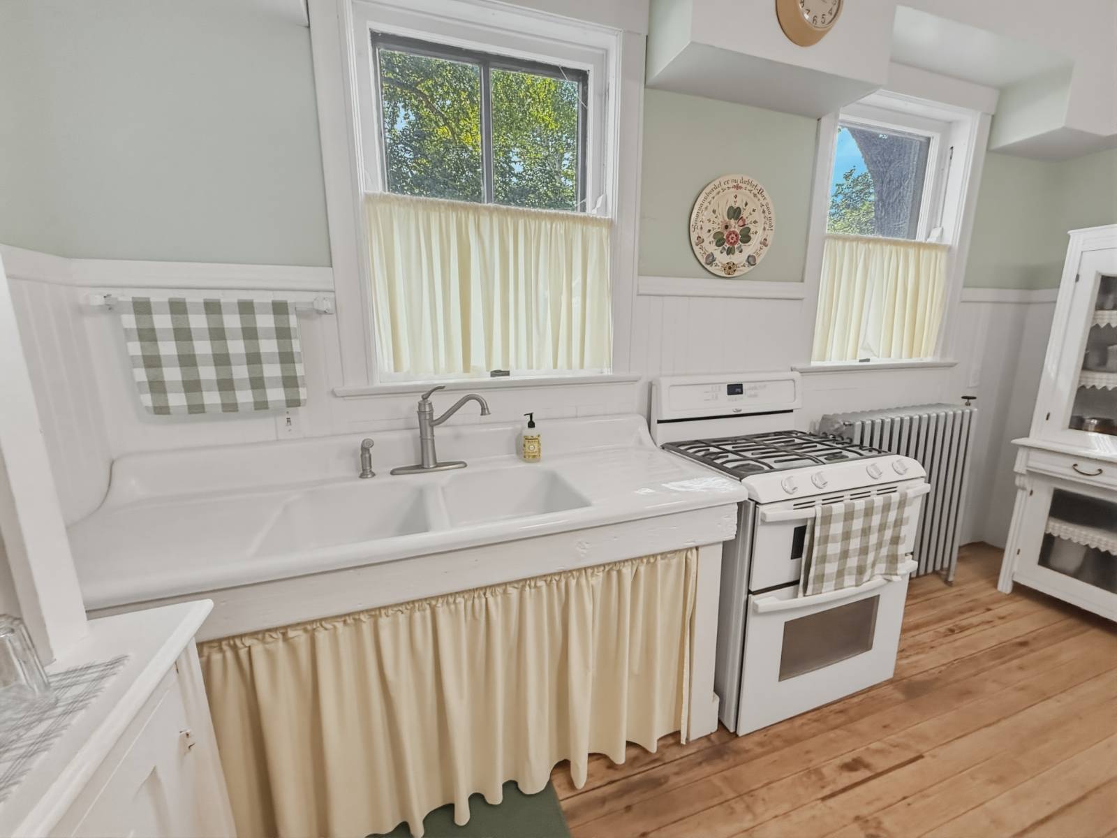 Photo 36 of 60 of home listing at 304 W. Dayton St., Cedar Rapids, NE 68627