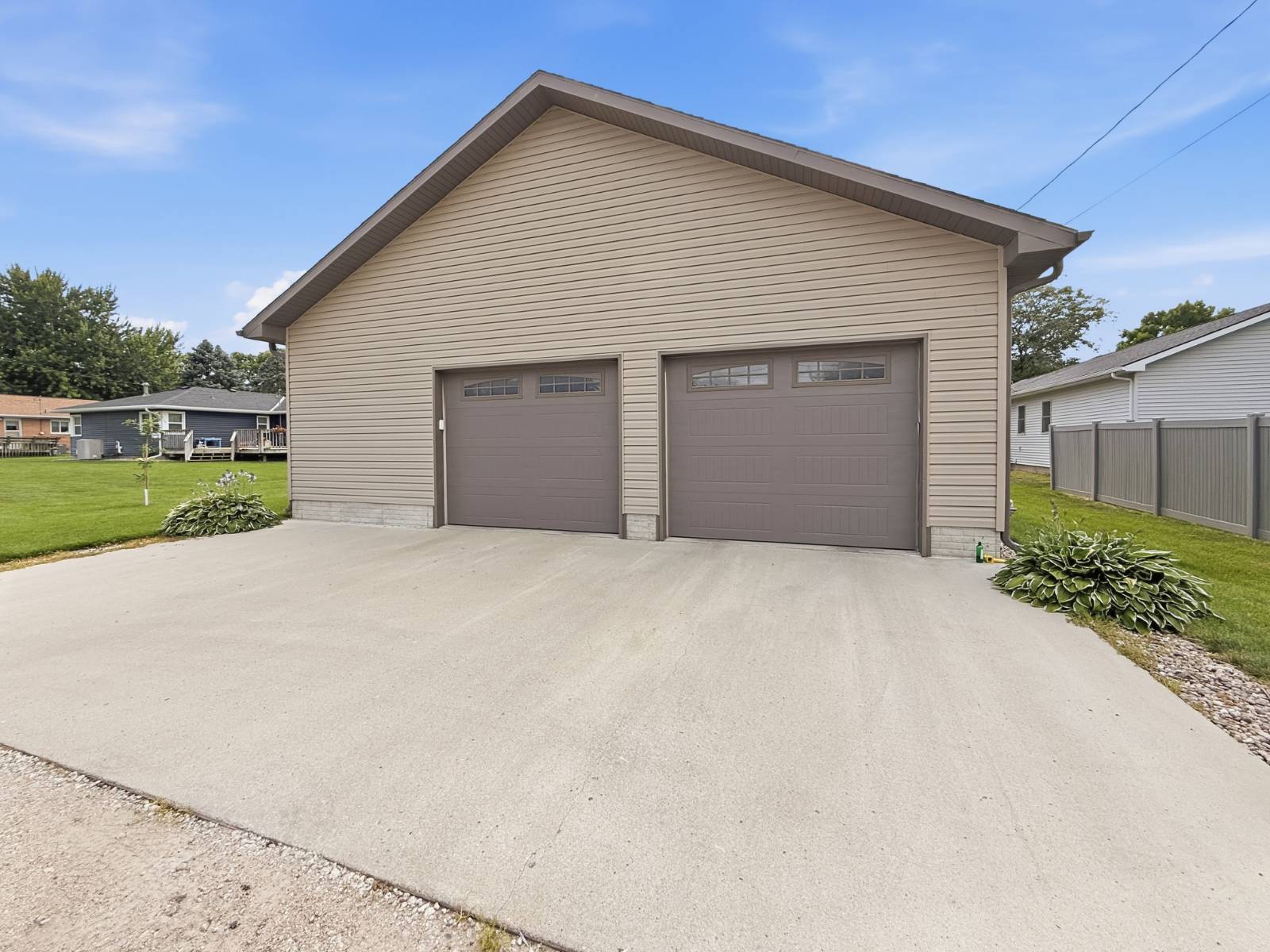Photo 4 of 36 of home listing at 937 S 8th Street, Albion Ne, NE 68620