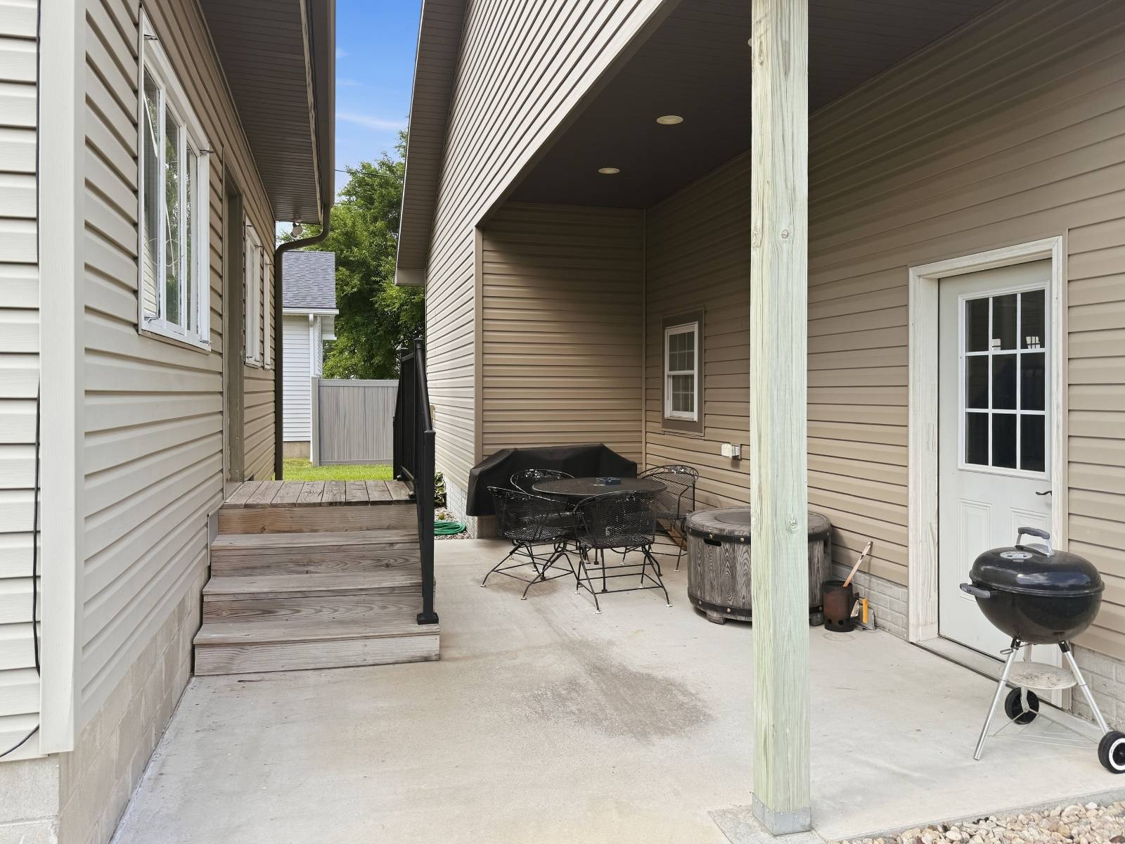 Photo 3 of 36 of home listing at 937 S 8th Street, Albion Ne, NE 68620