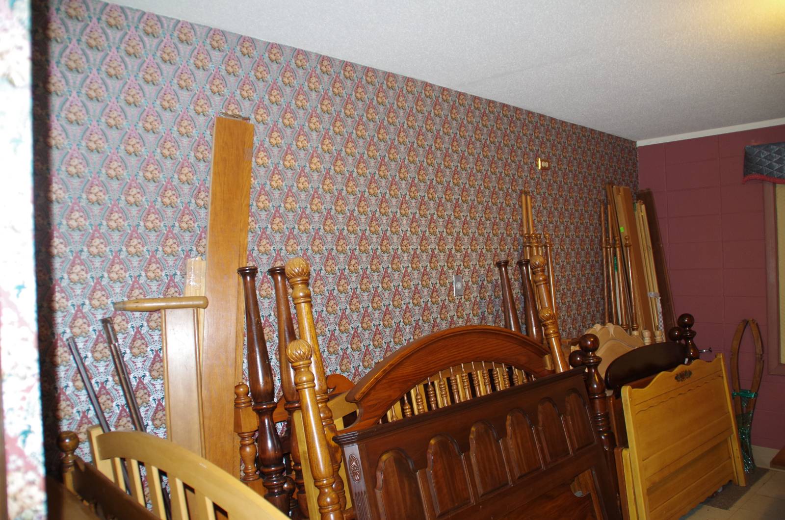 Photo 8 of 27 of home listing at 201 S Hwy 183, Sargent, NE 68874