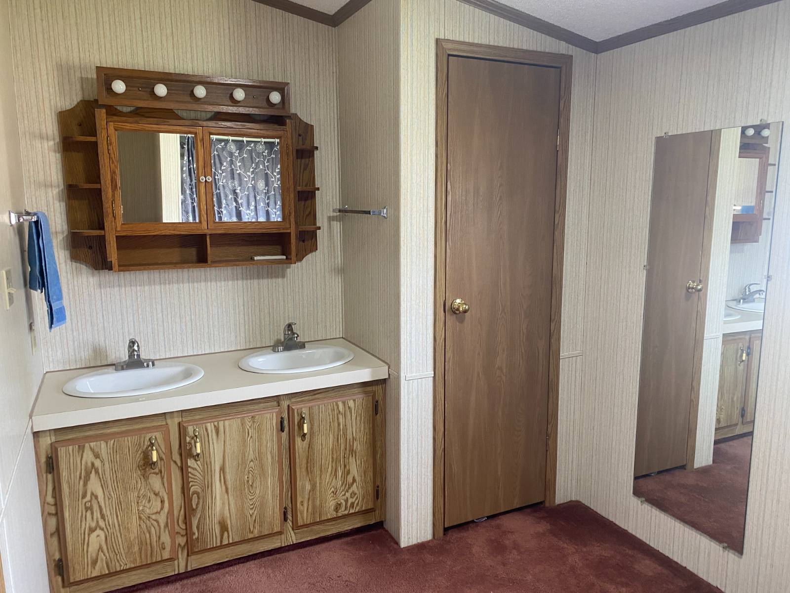 Photo 21 of 41 of home listing at 200 S 5th St, Sargent, NE 68874
