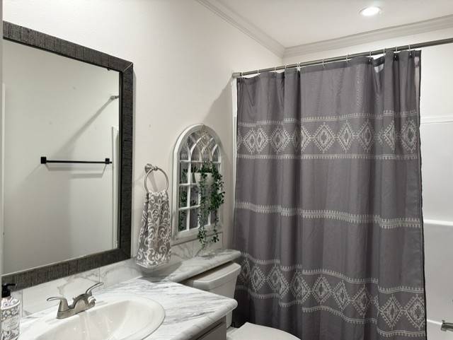 1 owner, 2023 Man. Home, Quartz Counter tops, high ceilings... thumbnail 21
