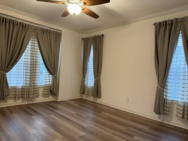 1 owner, 2023 Man. Home, Quartz Counter tops, high ceilings... thumbnail 13