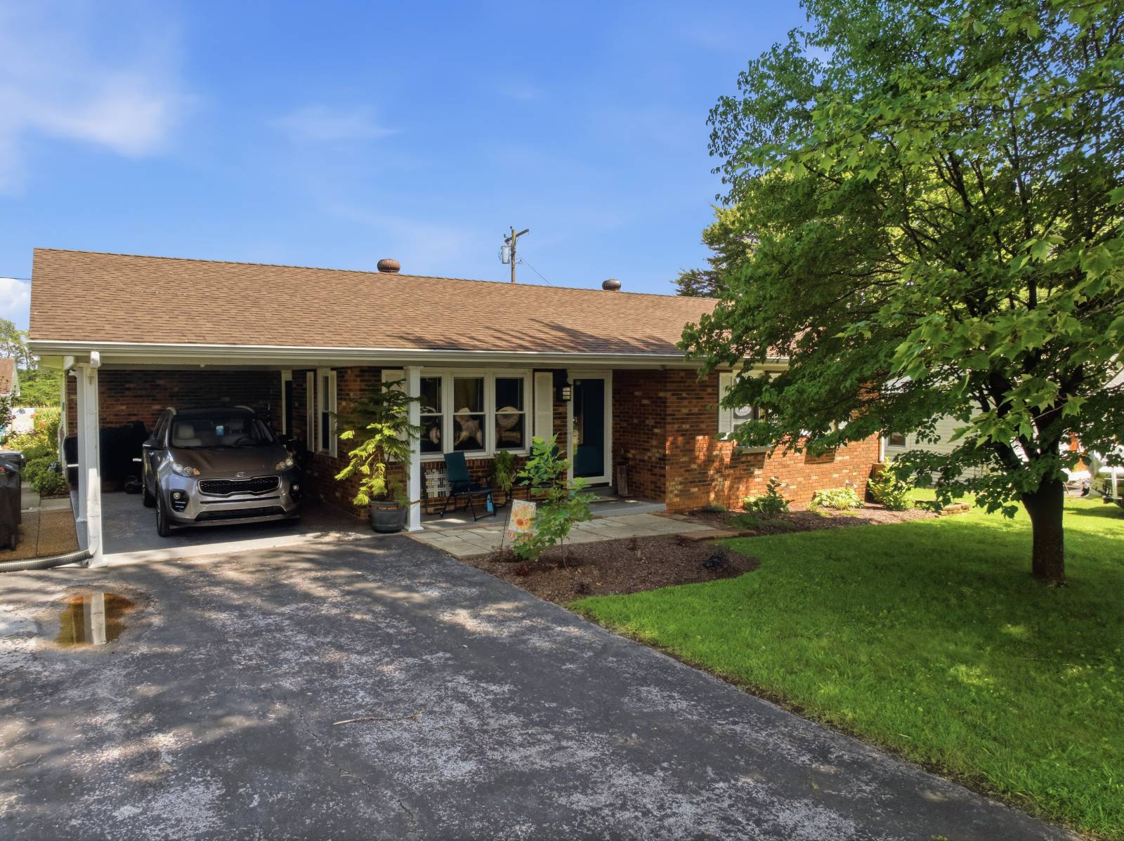 122 Burton Ct.