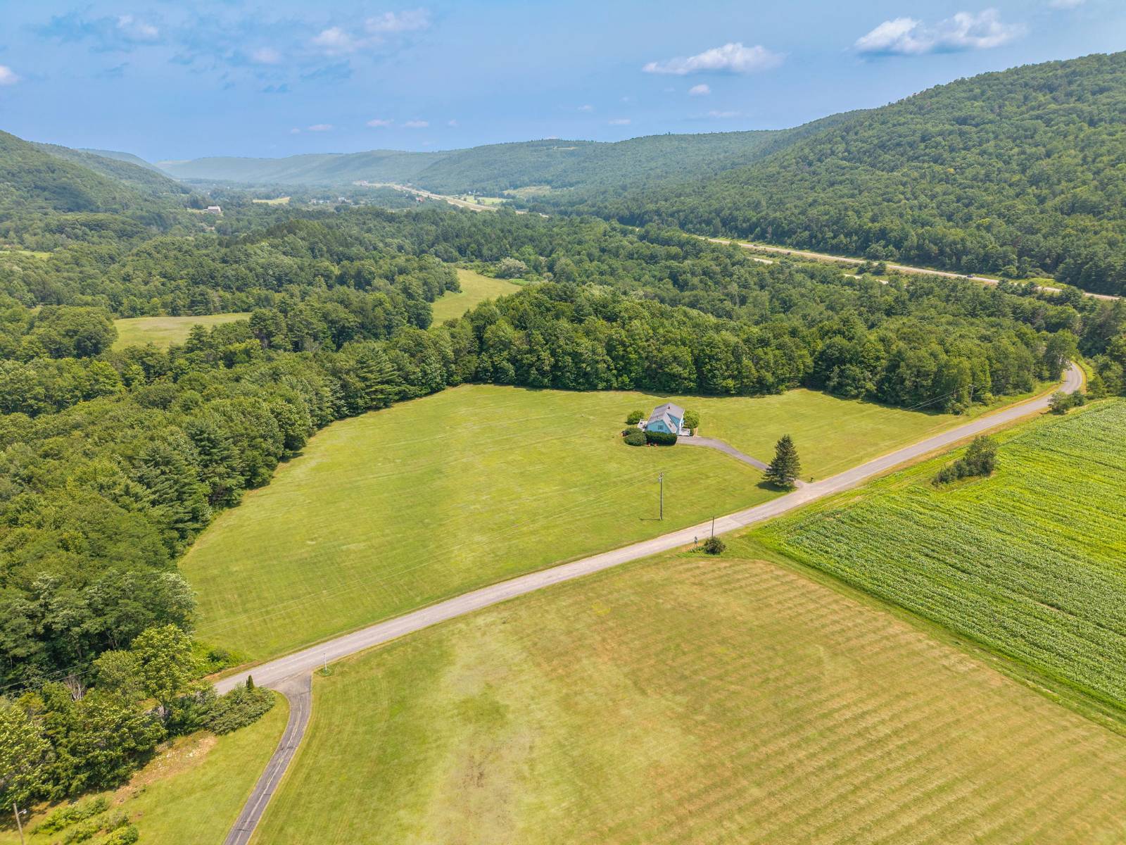 213 Loft Road